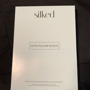 SILKED Pillow Sleeve